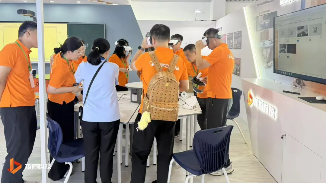 VR课堂让乡村学校教育均衡流动 VR课堂让乡村学校教育均衡流动